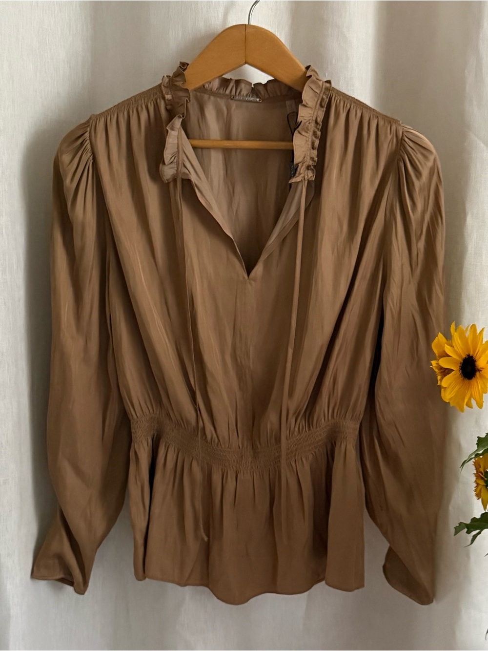 NWT Elie Tahari Bronze Satin Ruffle Blouse Tie-V-neck Peplum Classy Small